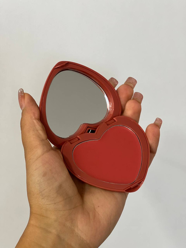 رژگونه خیس قلبی