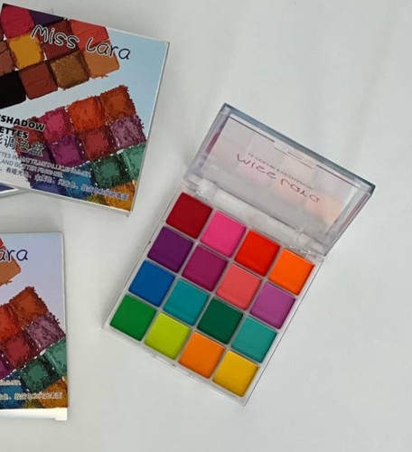 پالت سایه میس لارا