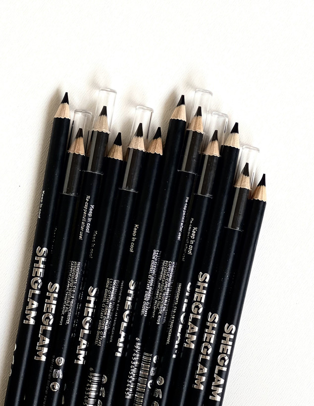 مداد چشم مشکی نرم