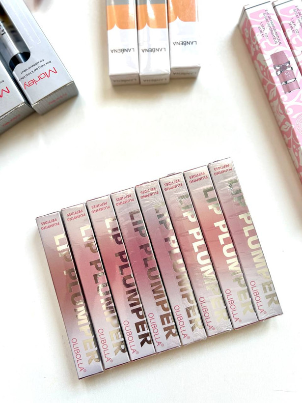 حجم دهنده و برق لب « لیپ پلامپر » رنگی سر فلزی اولیبولا Olibolla