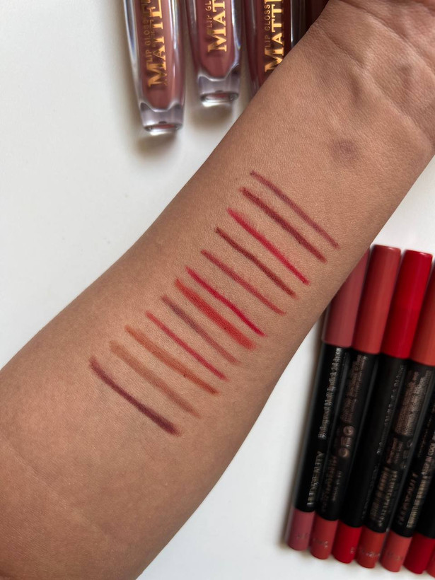 رژلب مدادی هدی بیوتی