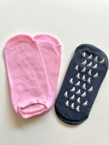 جوراب سیلیکونی نرم کننده و رفع ترک پا