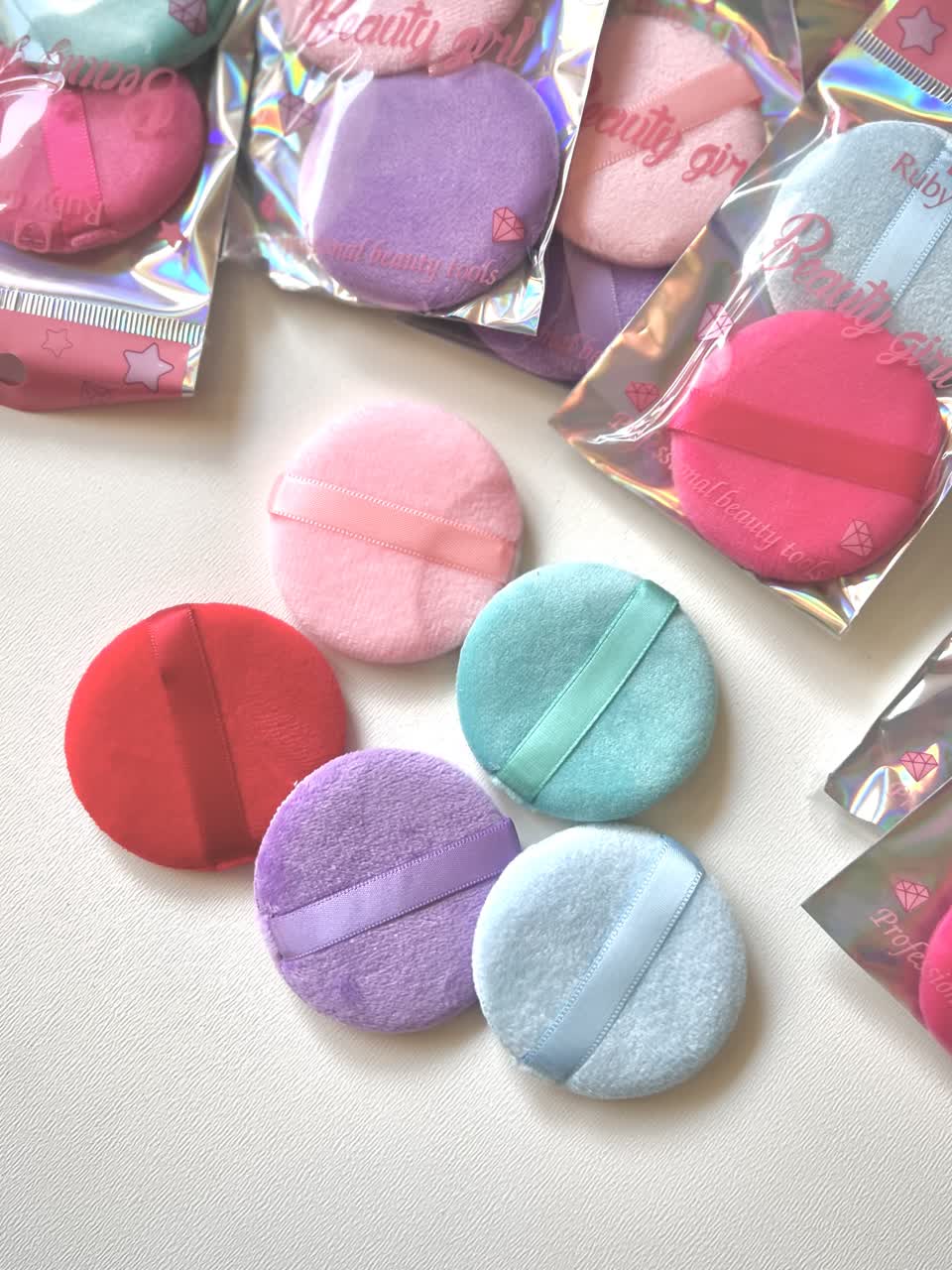 پد پنکیک و آرایشی گرد مخملی