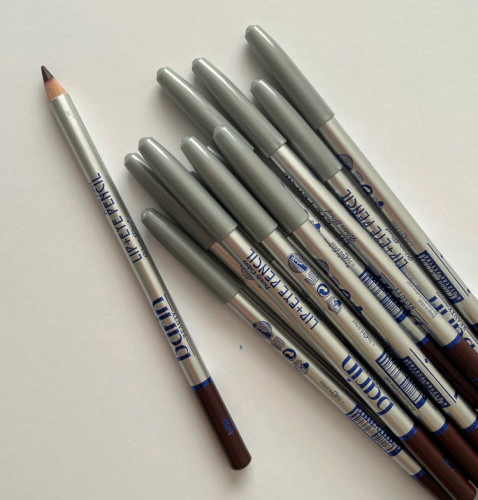 مداد چشم زرشکی