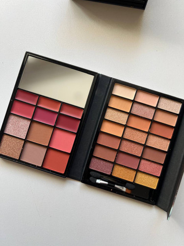 پالت سایه کیفی همه کاره